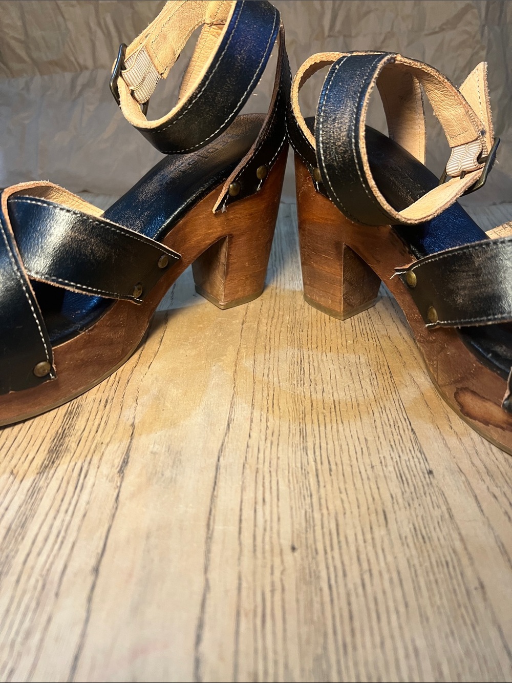 Bed Stu Black Leather Platform Sandals with Wood Block Heel Ankle Strap Size 7 - Picture 4 of 9